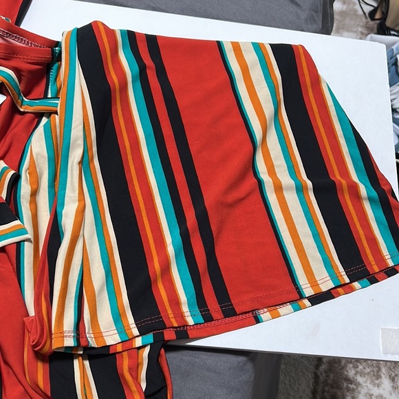 Rust Set - Picture 3 of 3